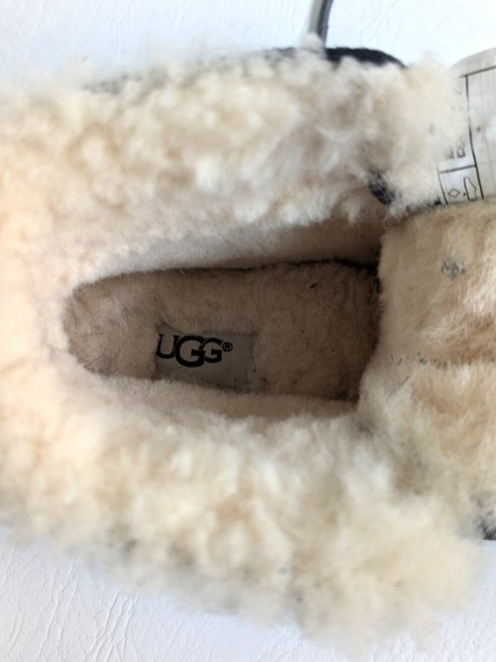 Ugg Chickaree Moccasin Black Suede Boots Women's Size 7  Shearling lined - Picture 6 of 9